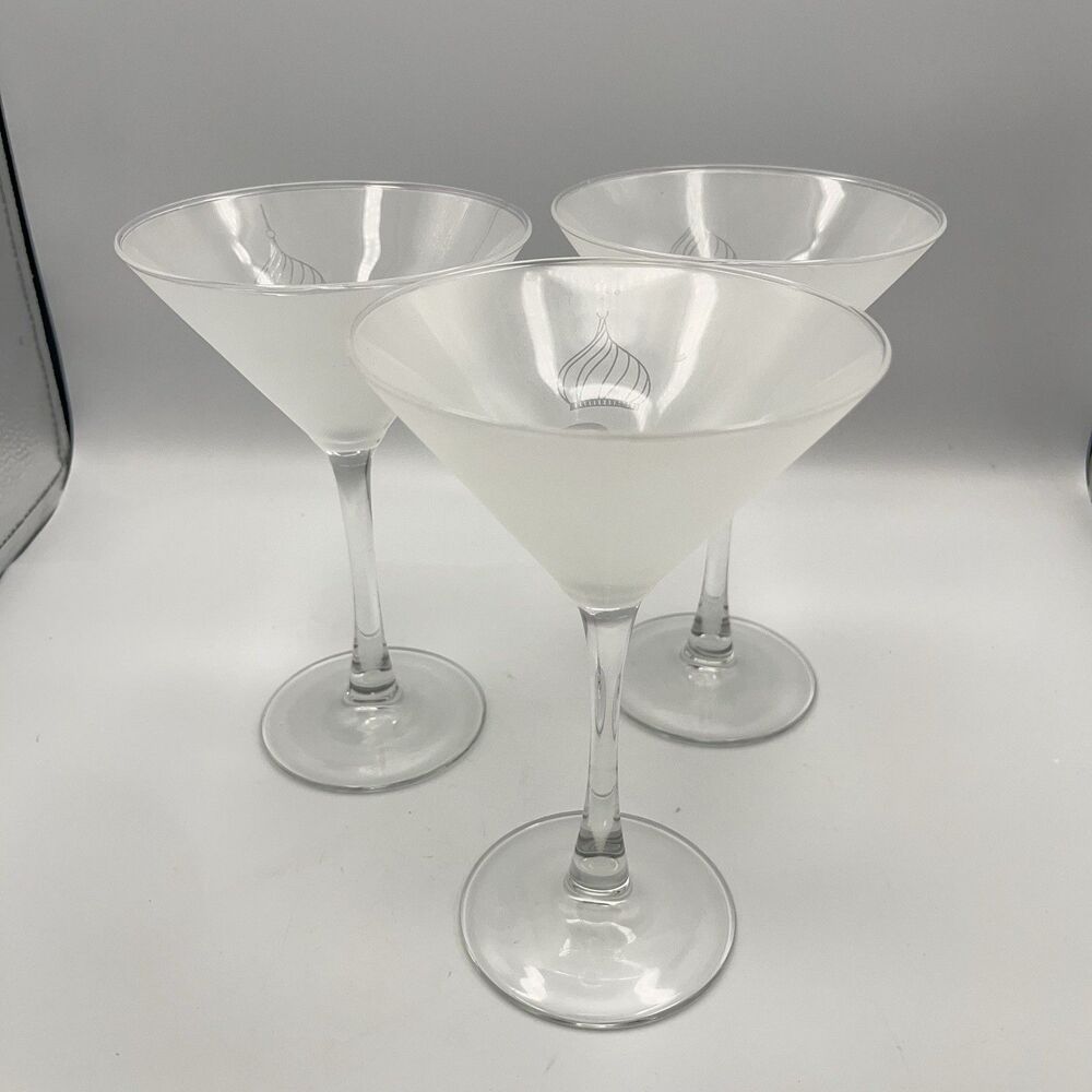 Stoli Vodka Frosted Etched Martini Glasses Set of 3 – Barware